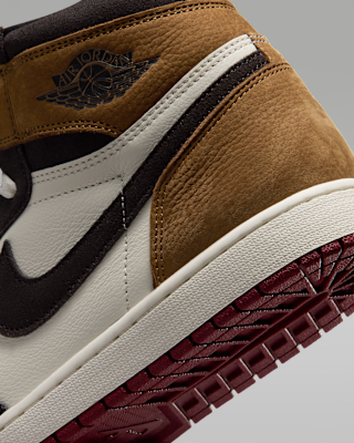 Air Jordan 1 Retro High OG Men's Shoes. Nike JP